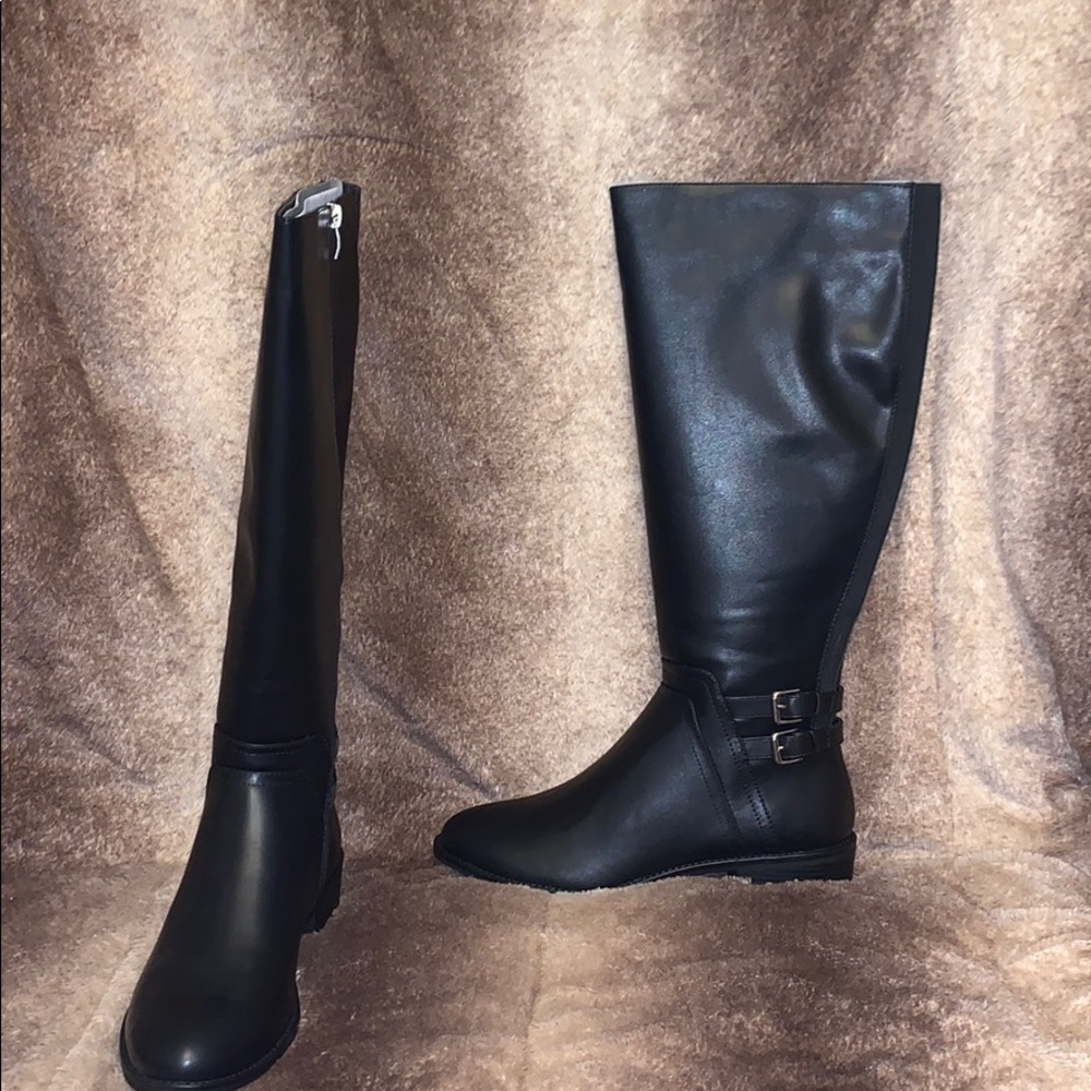 Black boots
